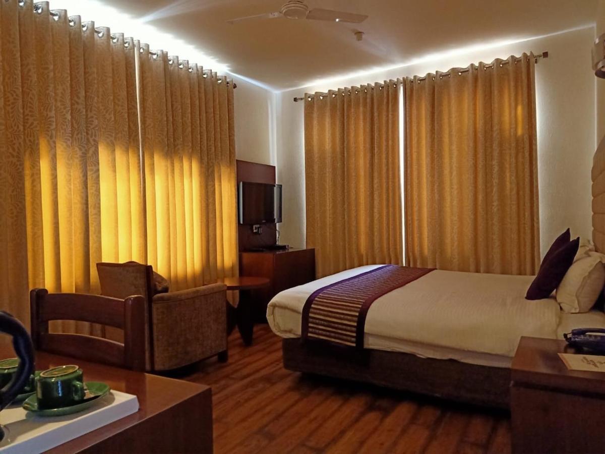 Shingar Regency Hotell Manāli Eksteriør bilde