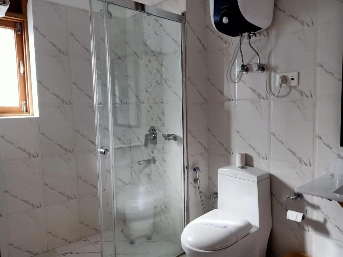 Shingar Regency Hotell Manāli Eksteriør bilde